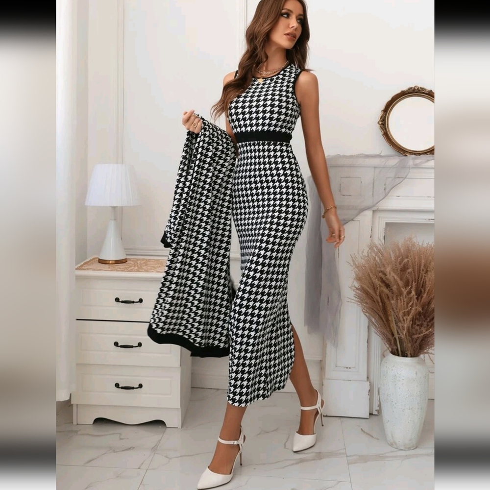 Houndstooth Slit Back Bodycon Dress & Patched Pocket Belted Coat - Picture 5 of 8
